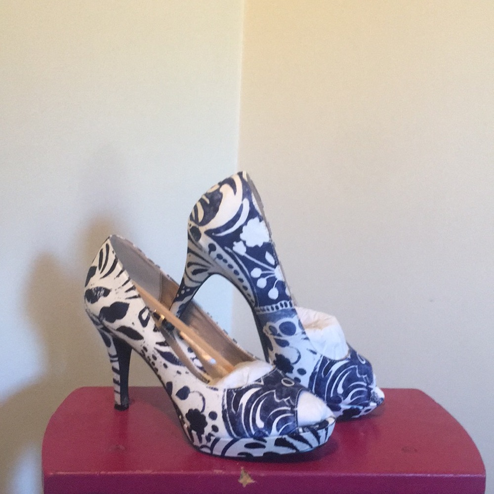 Navy Paisley peep toe